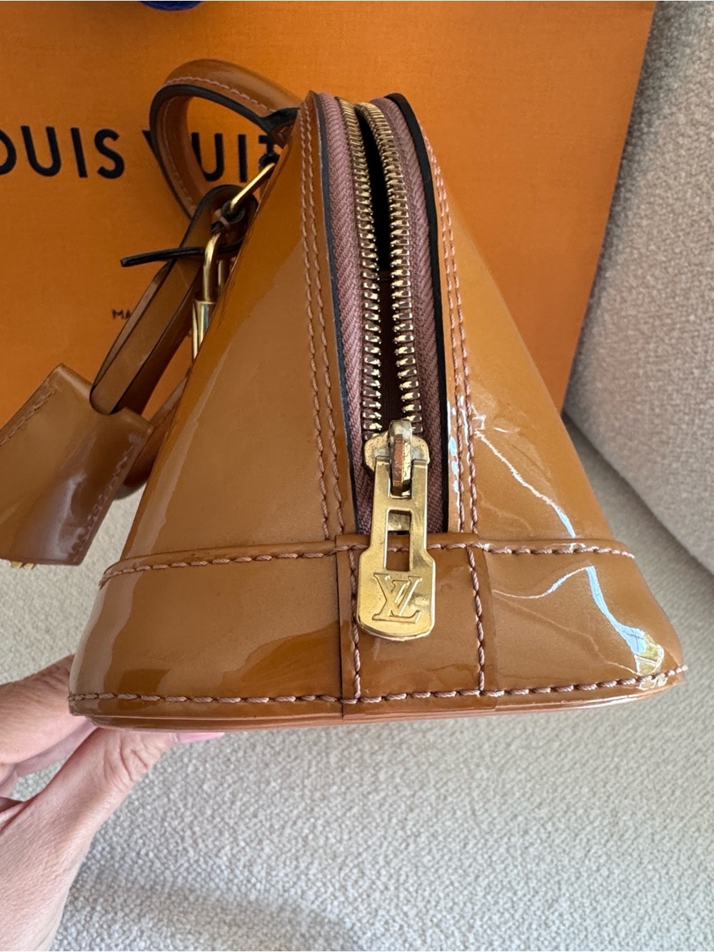 Louis Vuitton Alma BB in Caramel Vernis Patent Leather - Picture 10 of 10